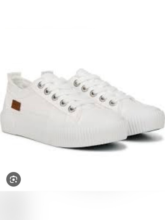 Blowfish Malibu Shoes - Blowfish Women's Malibu Low-Top White Sneakers Size 9